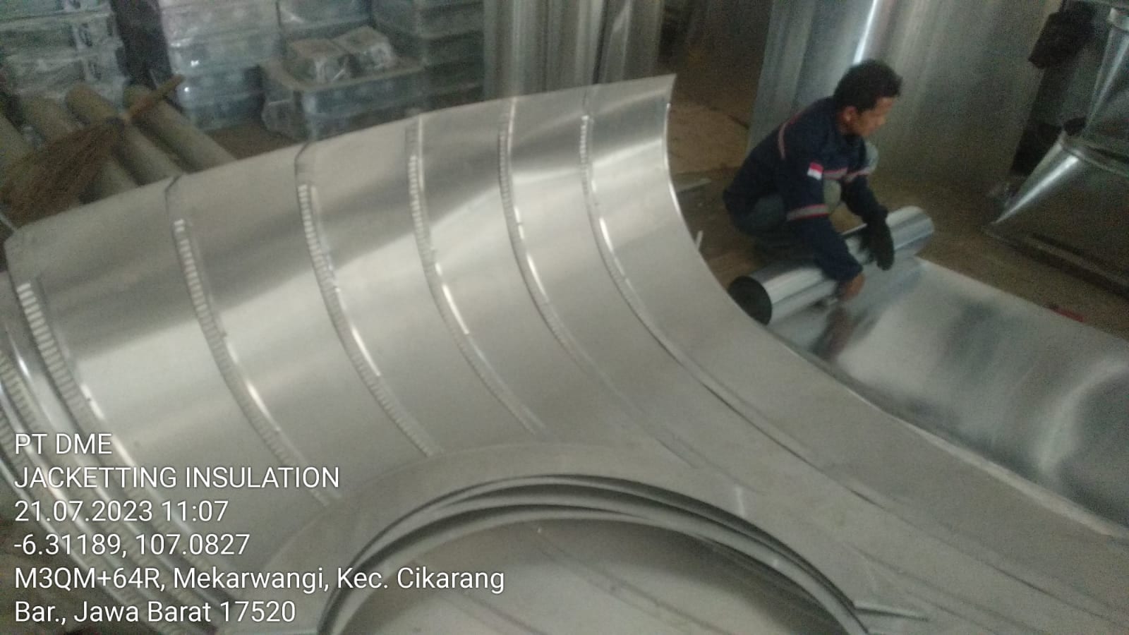 Proses fabrikasi rangka baja dan support struktur pabrik industri